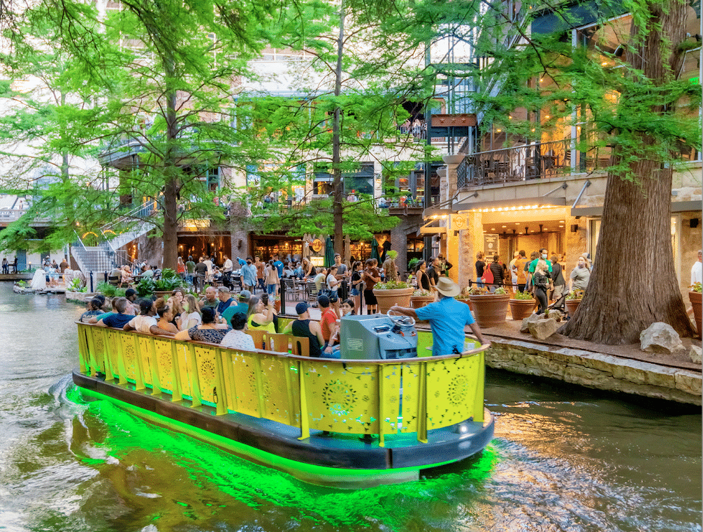 Featured image for “San Antonio holiday travel: Top family activities for an affordable vacation”